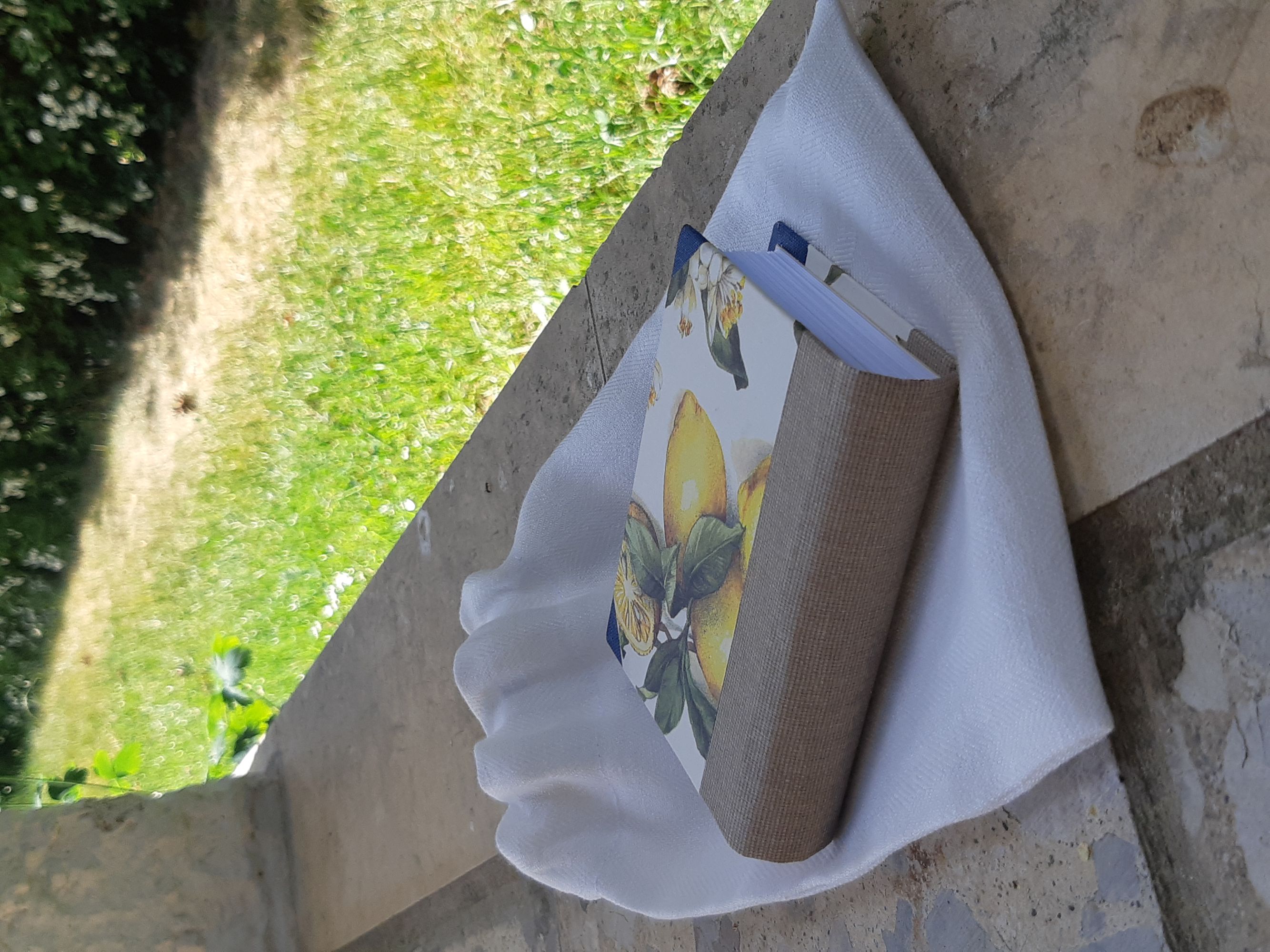 poznámkovníky, notesy (33)